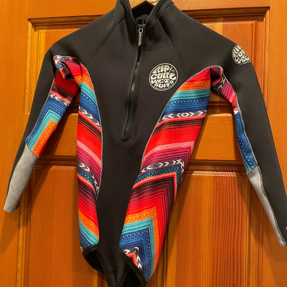 Ripcurl wetsuit size 4